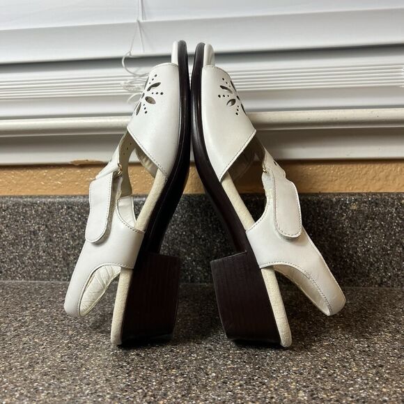 SAS Tripad Comfort Womens 10M White Leather Sandals Low Heel Open Toe Sling Back - Picture 5 of 11